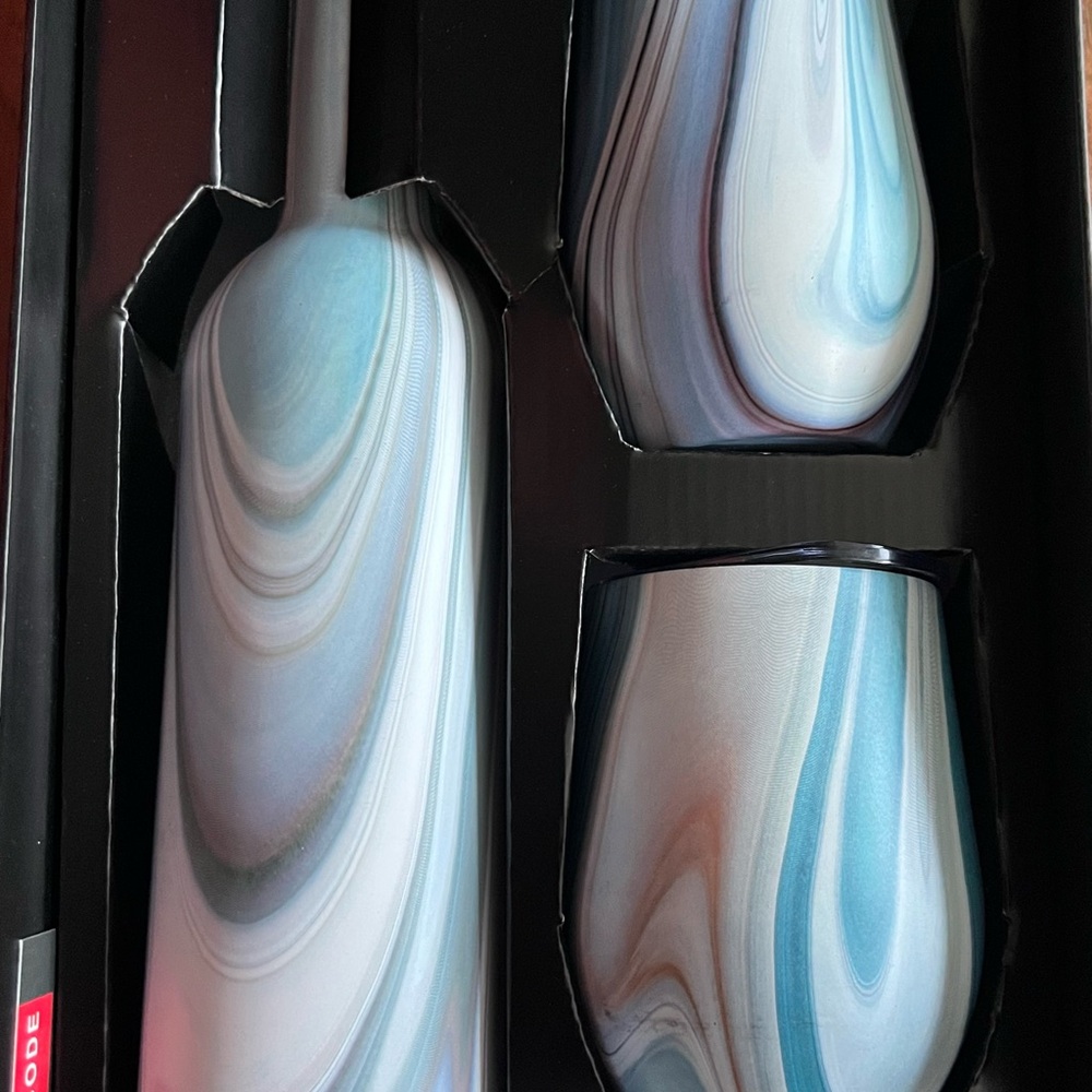 Marble Swirl Insulated Wine Bottle and Tumbler Set